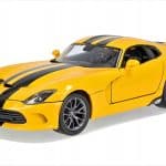 MAISTO 1:18 2013 SRT VIPER GTS YELLOW / BLACK STRIPES